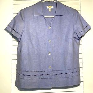 Talbots linen collared V-neck short sleeve top. Cut out designs hem and sleeves